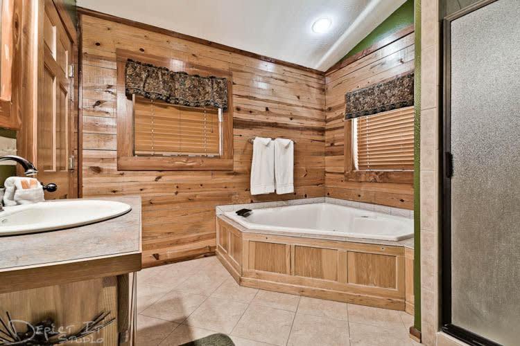 Вилла Secluded Cabin In The Woods! 1 Story Юрика Спрингс Экстерьер фото